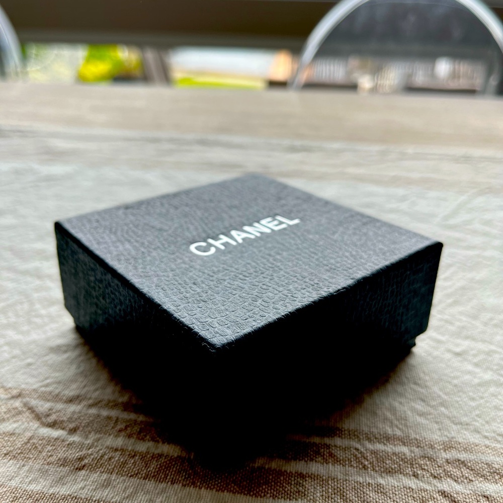 Chanel gift box jewelry black faux croc embossed design w duster!